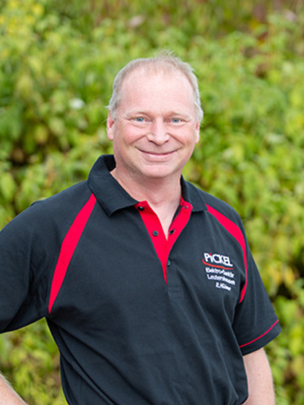 Reinhard Hübner (09/1986) bei Pickel Elektro- und Sanitär GmbH in Leutershausen